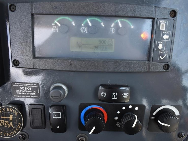 2018-deere-410l-37589-image-70