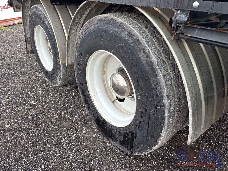 2016-kenworth-t880-image-40
