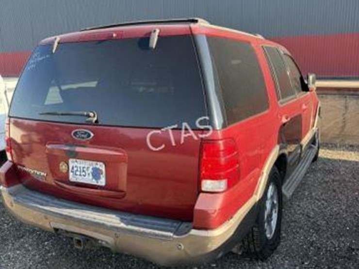 2004-ford-expedition-image-4
