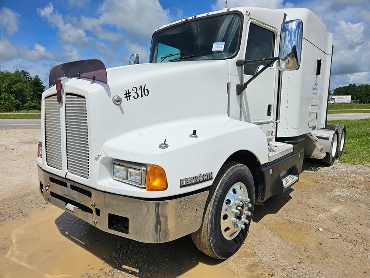 2005-kenworth-t600-image-1