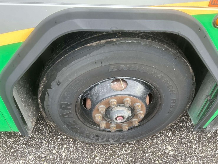 2014-gillig-low-floor-image-27
