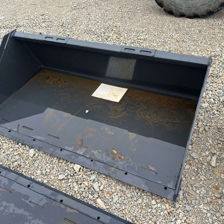 66" Track Duty Bucket