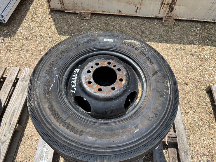 #79737-•-qty-3,-235/80r16,-8-lug-tires-and-rims-image-3