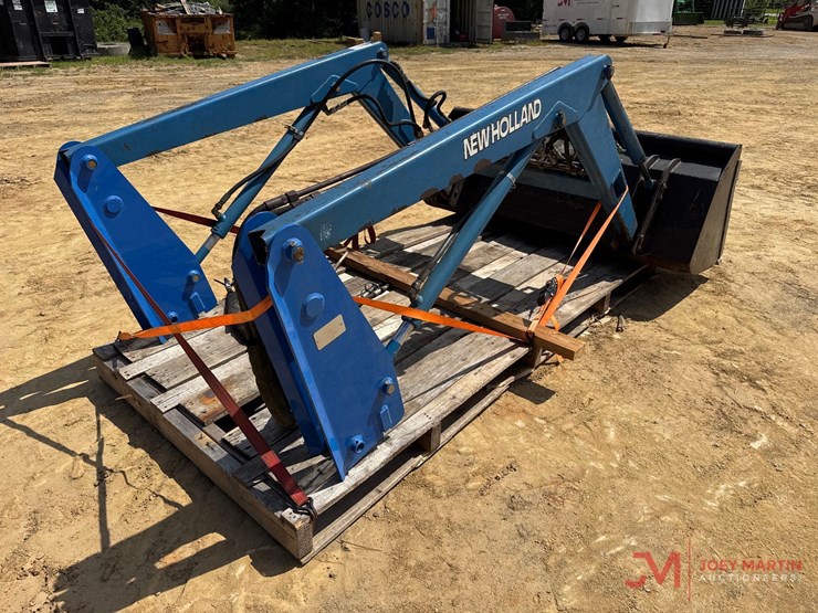 2013-new-holland-110tl-image-2