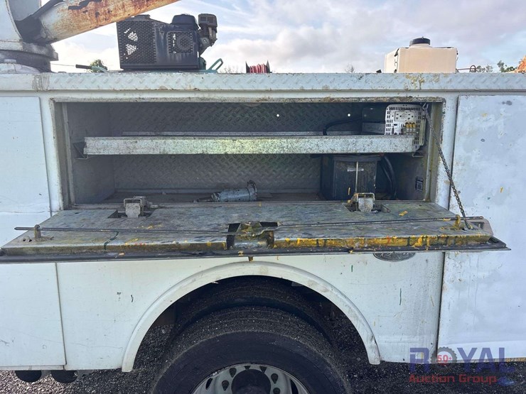 2013-auto-crane-6406h-image-35