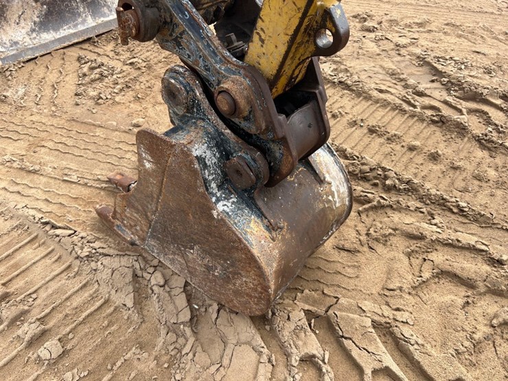 2015-caterpillar-303.5e2-cr-image-20