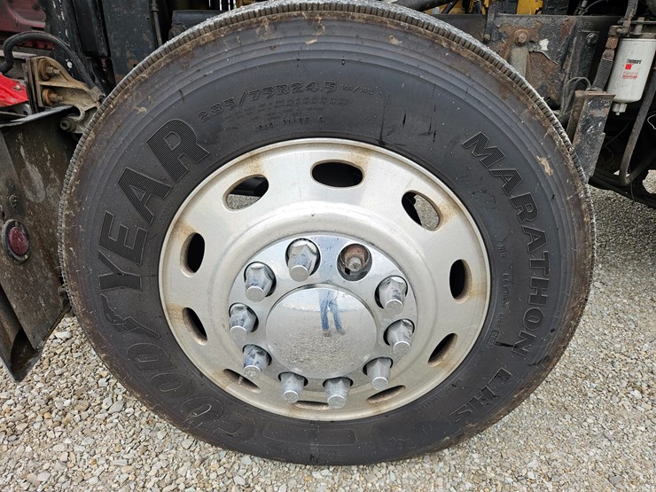 2003-peterbilt-379-image-115