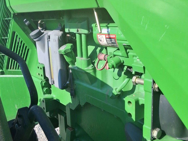 2000-john-deere-8310-image-26