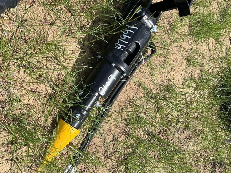 unused-future-mini-excavator-hyd-wood-drill-image-2