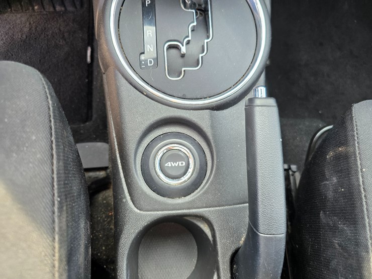 2015-mitsubishi-outlander-image-57