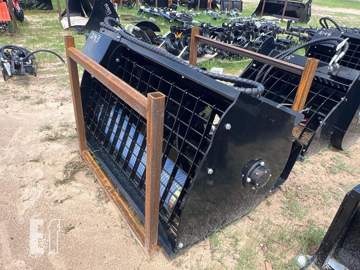 unused-future-skid-steer-hyd-mixing-bucket-image-1