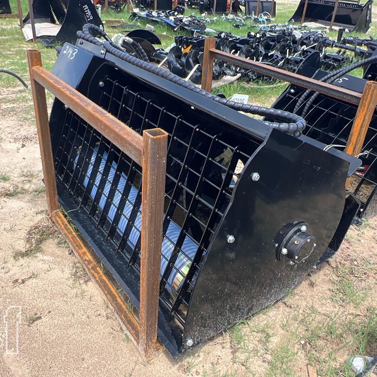 UNUSED FUTURE SKID STEER HYD MIXING BUCKET