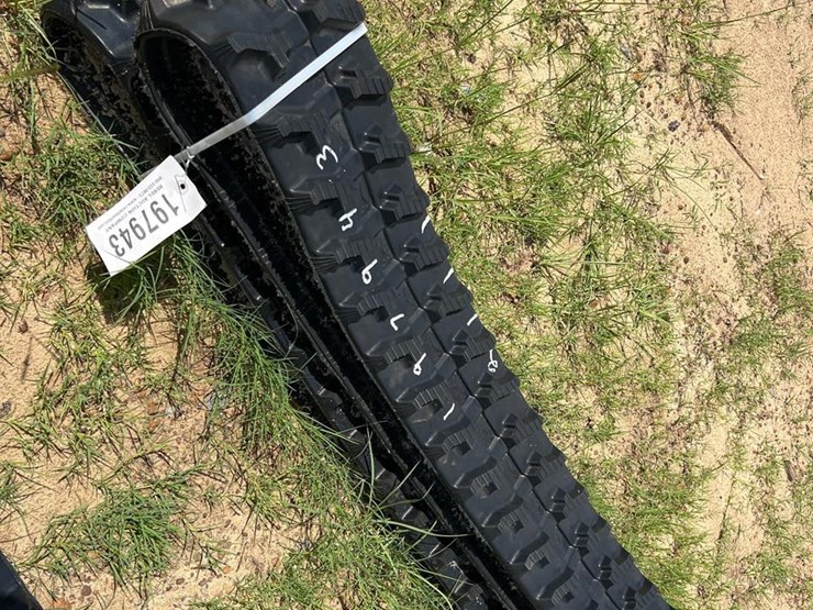 unused-future-pair-of-mini-rubber-tracks-image-2