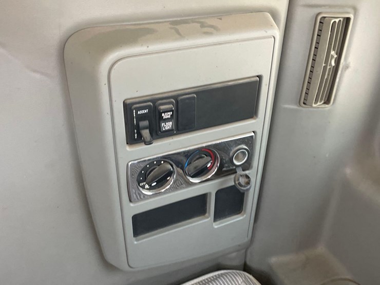 2012-international-prostar-image-60