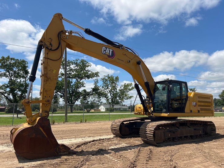 2020-caterpillar-336-image-8