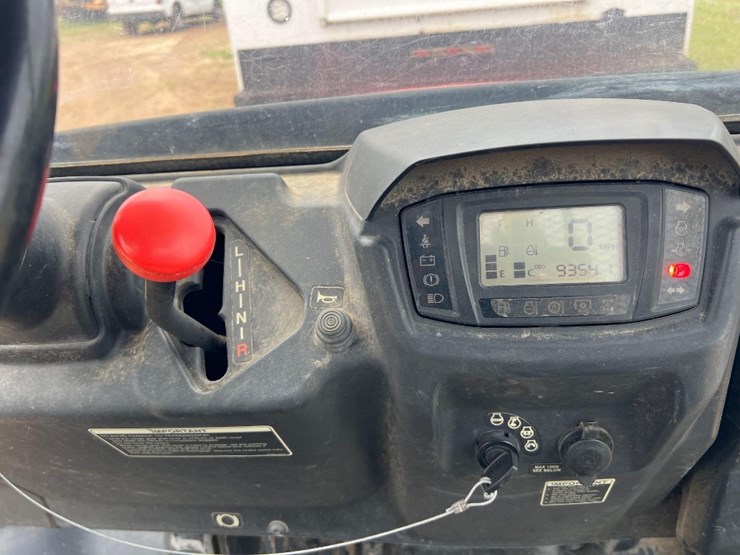 2016-kubota-rtv-x900-image-21