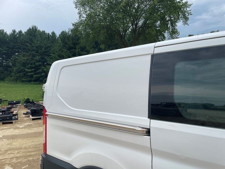 2015-ford-transit-image-25