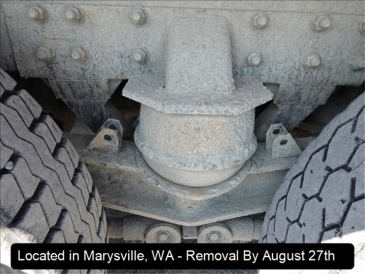 2000-freightliner-fl80-image-31