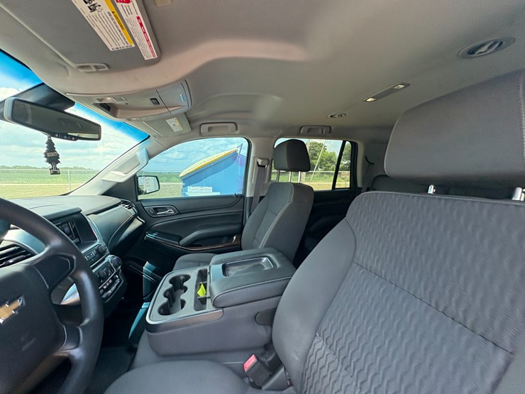 2017-chevrolet-tahoe-image-51