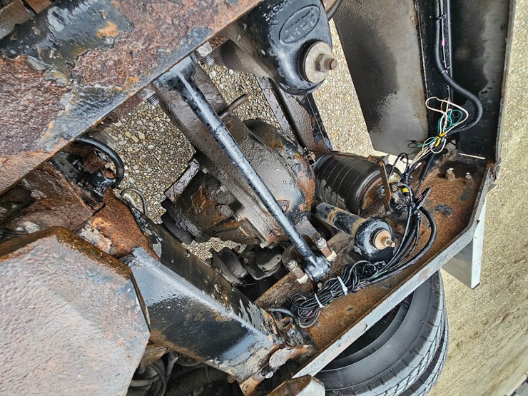 2003-peterbilt-379-image-97