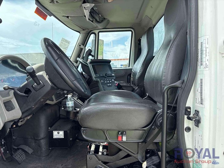 2015-international-durastar-4300-image-8