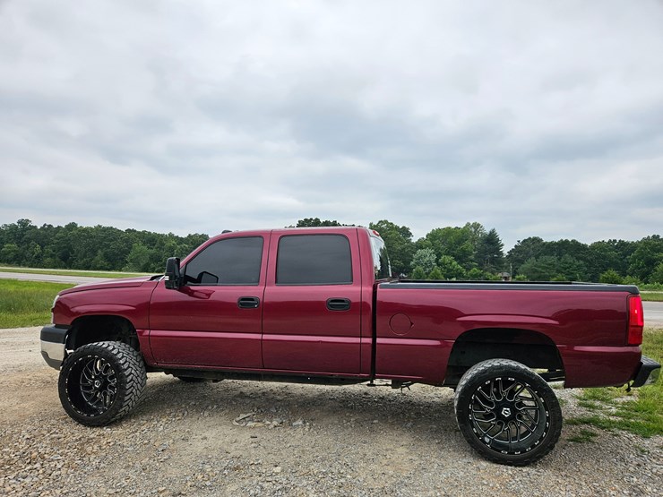 2005-chevrolet-silverado-image-8