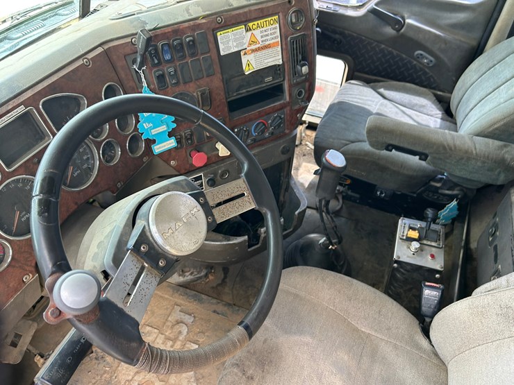 2008-mack-pinnacle-chu613-image-22