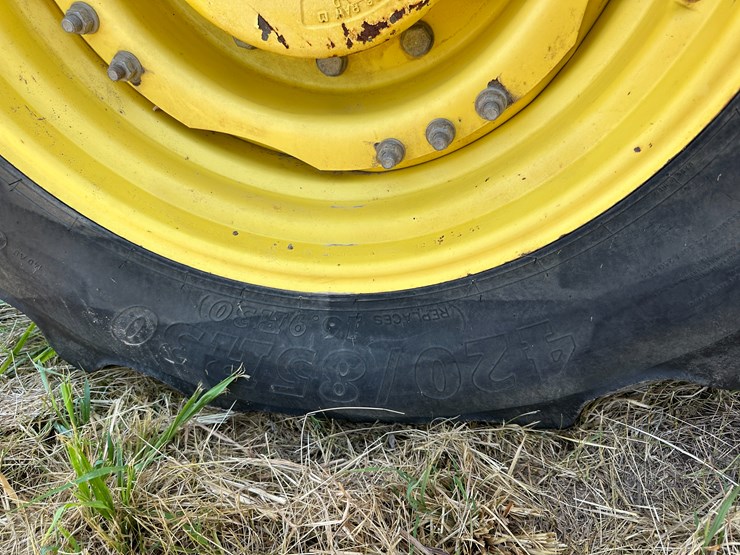 2014-john-deere-8285r-image-7