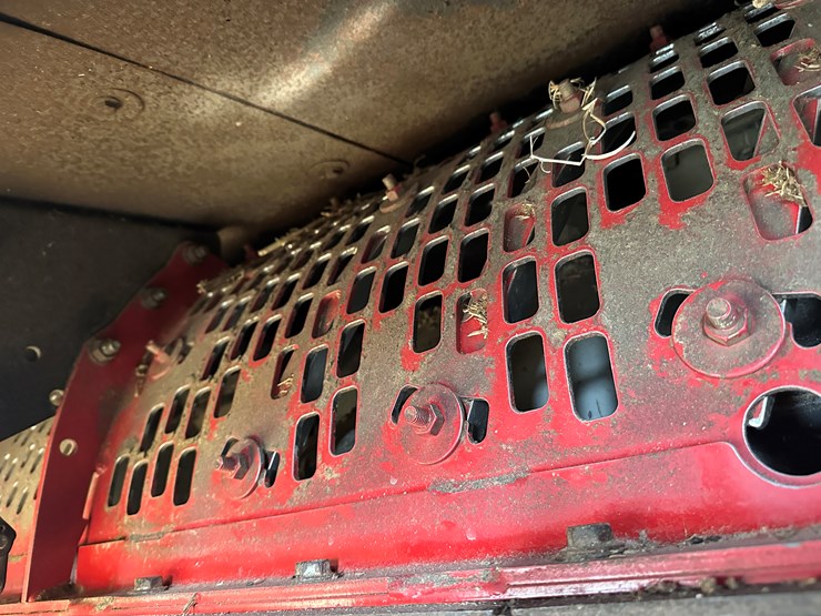 2012-case-ih-8120-image-38