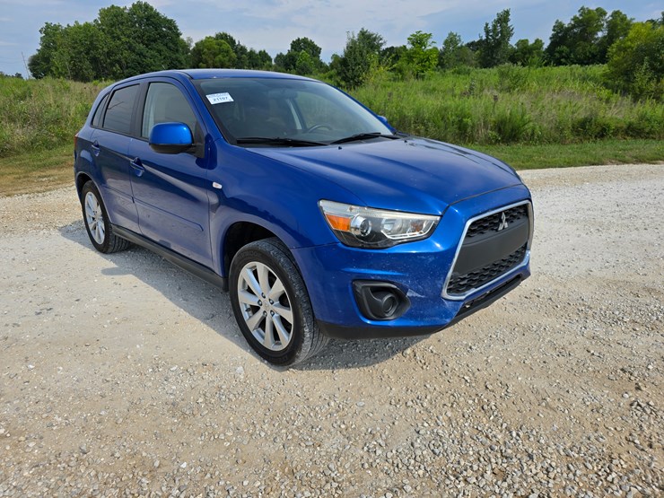 2015-mitsubishi-outlander-image-39