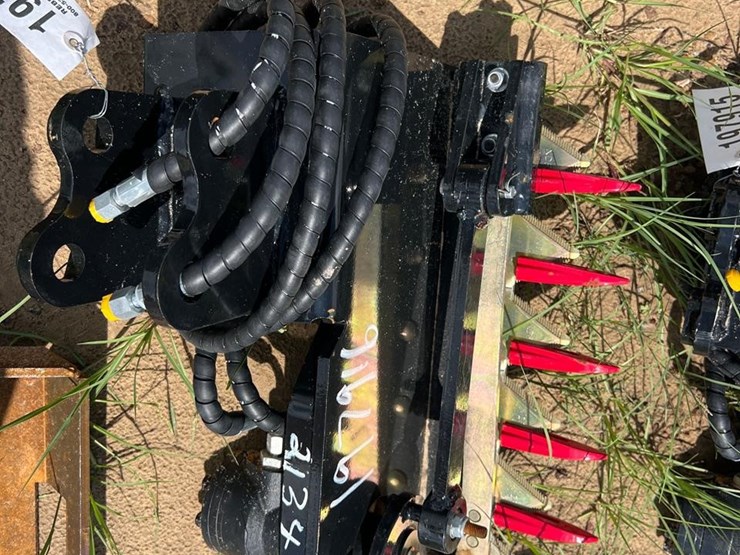 unused-future-mini-excavator-hyd-hedge-trimmer-image-3