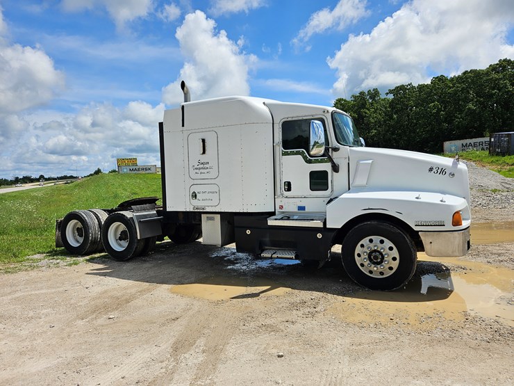 2005-kenworth-t600-image-36