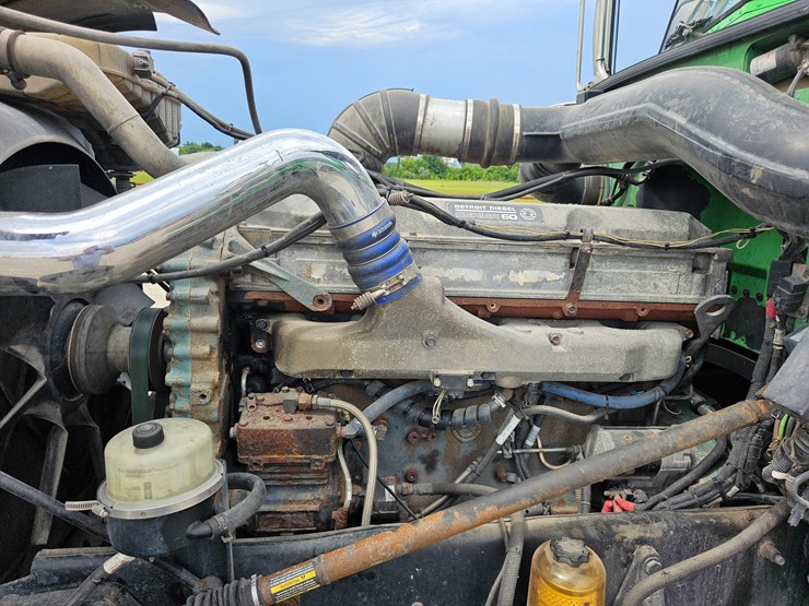 2015-peterbilt-389-image-40