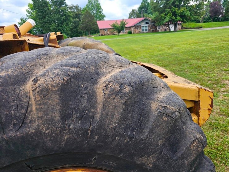 1979-caterpillar-613b-image-33