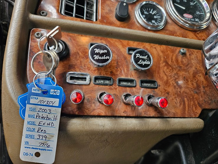 2003-peterbilt-379-image-73
