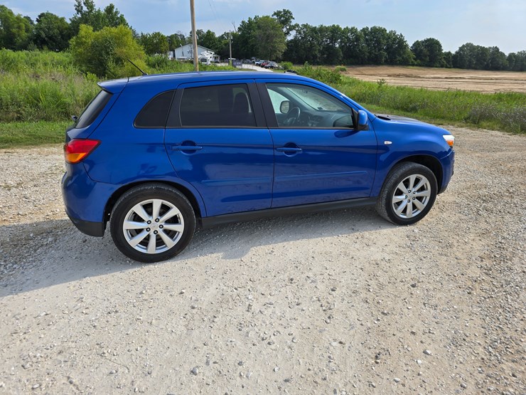 2015-mitsubishi-outlander-image-30