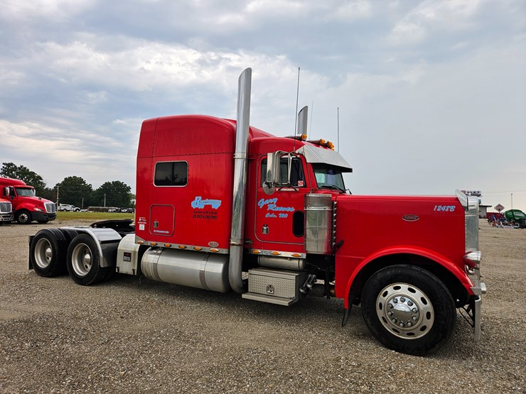 2003-peterbilt-379-image-30