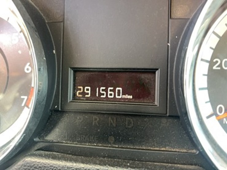 lot#--2014-eldor-grand-caravan-handicap-van-image-10