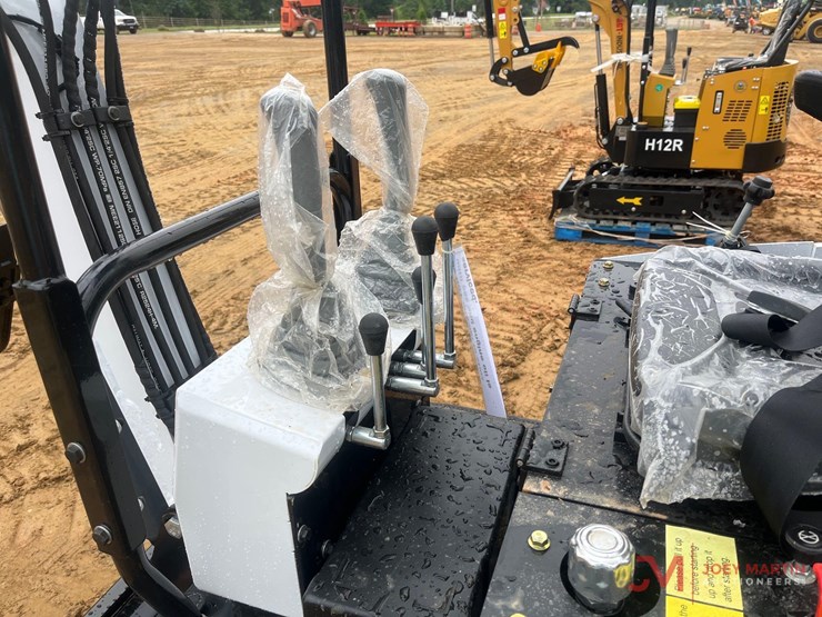 unused-2025-tk13-mini-crawler-excavator-image-15