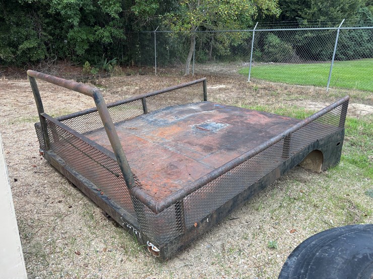 #22727-•-heavy-duty-metal-truck-bed-image-1