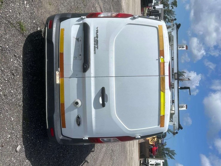 2014-ford-transit-connect-image-24