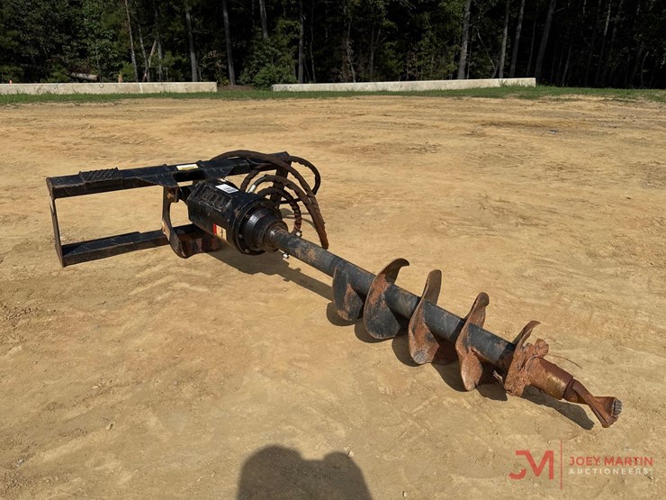 auger-skid-steer-attachment-image-1