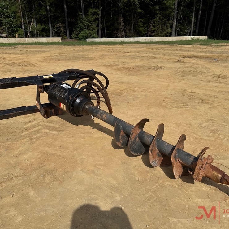 AUGER SKID STEER ATTACHMENT