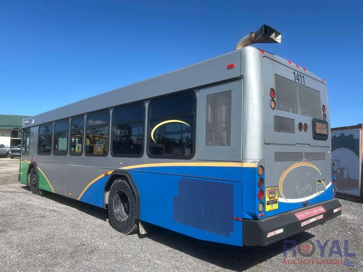 2014-gillig-low-floor-image-4