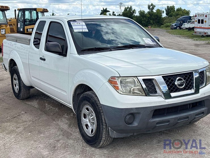 2014-nissan-frontier-image-2