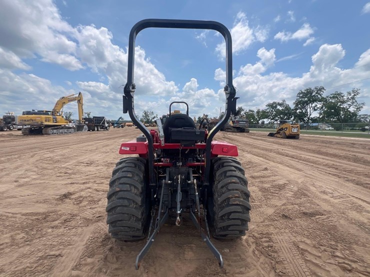 2022-massey-ferguson-1835e-image-3
