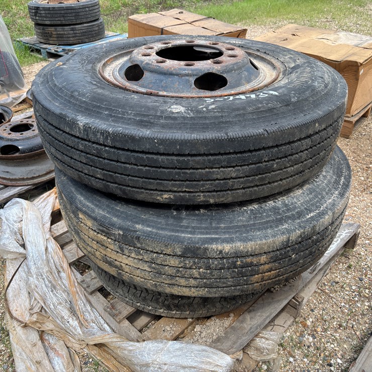 #79739 • 3 TIRES AND RIMS