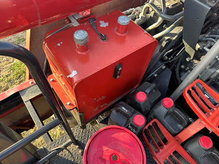 2012-case-ih-8120-image-63