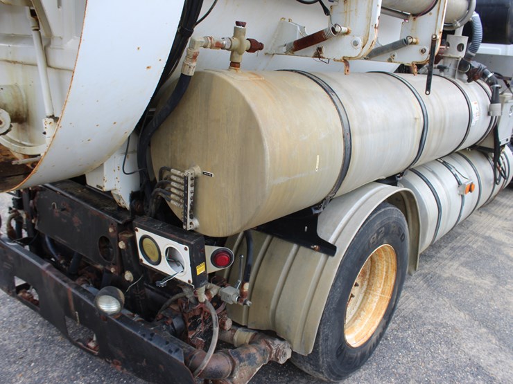 2004-vactor-2100-image-9