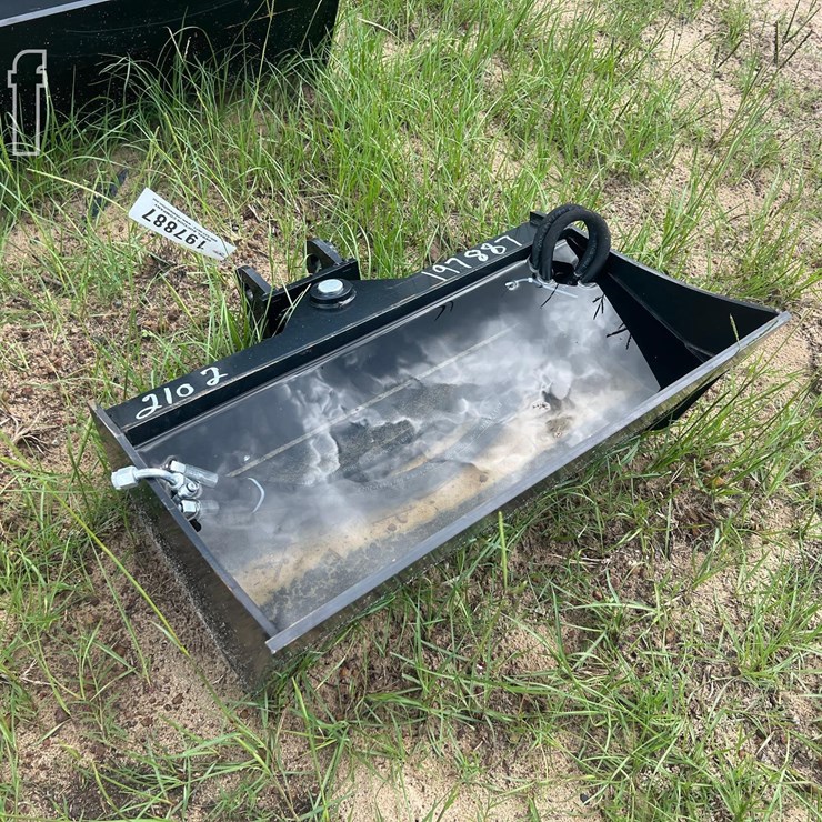 UNUSED FUTURE 24" HYD TILT MINI EXCAVATOR BUCKET